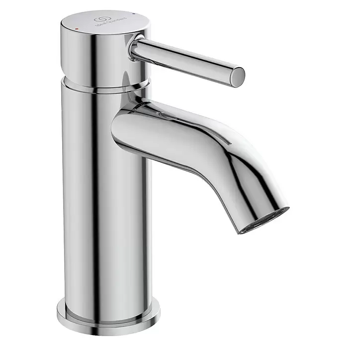 Ideal Standard Ceraline Waschtischarmatur - Chrom, Glänzend, Mit Ablaufgarnitur - Glänzender Chrom-Einhebelmischer von Ideal Standard mit abgerundetem Auslauf und Steuerhebel.