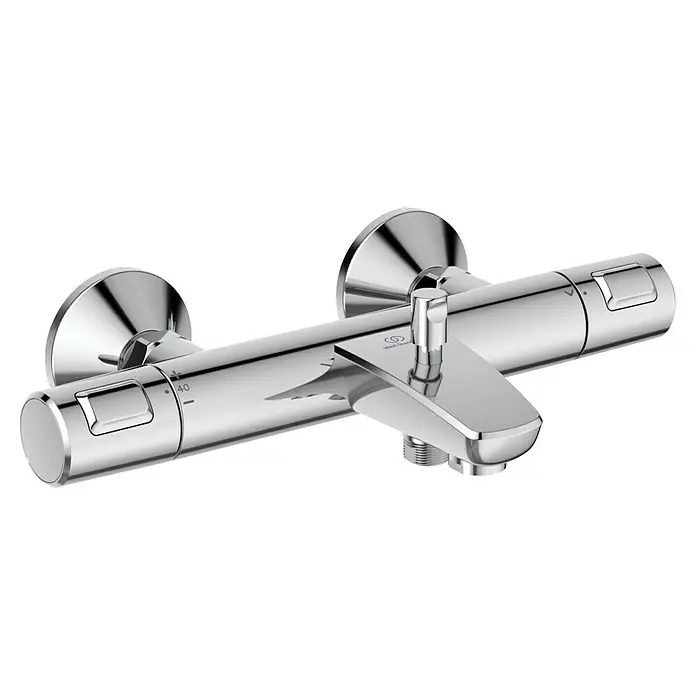 Ideal Standard Ceratherm Wannenthermostat T25Chrom, Glänzend - Abgebildet ist eine verchromte Ideal Standard Duscharmatur zur Wandmontage, die sich durch ein modernes und elegantes Design auszeichnet.