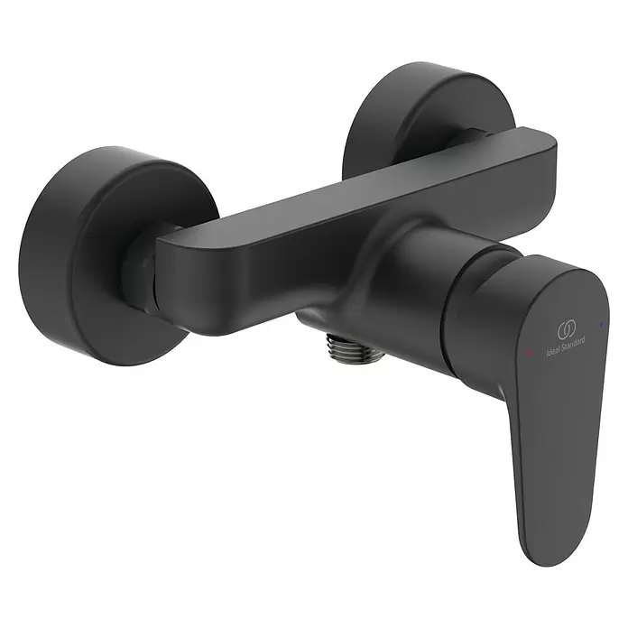 Ideal Standard Cerafine O Brausearmatur - Schwarz, Matt - Mattschwarze wandmontierte Einhebel-Duscharmatur mit Ideal Standard Branding und Temperaturanzeigen.