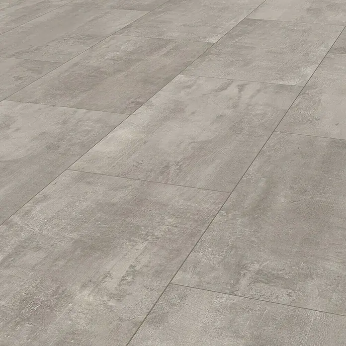 LOGOCLIC Aquaprotect Laminatmuster Grace - 300 x 330 x 8 mm, Fliesenoptik - Nahaufnahme von rechteckigen Zementfliesen, die ein elegantes und modernes Bodenmuster mit subtilen Texturen und Grautönen zeigen.