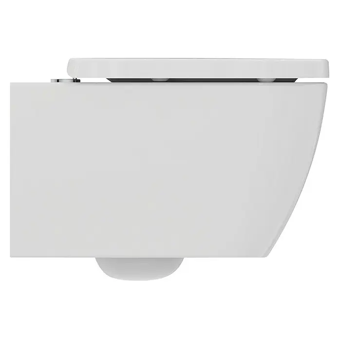 Ideal Standard i.life B Wand-WC-Set - Spülrandlos, Ohne Spezialglasur, Spülform: Tief, WC Abgang: Waagerecht, Weiß - Nahaufnahme einer hängenden weißen Toilette, die ein modernes und minimalistisches Design für Badezimmer zeigt.
