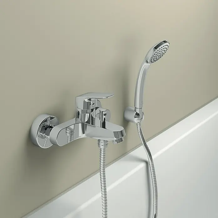 Ideal Standard Ceraflex Badewannenarmatur - Ausladung Armatur: 162 mm, Chrom, Glänzend - Wandarmatur mit Brausegarnitur in Chromoptik. Ideal für Dusche und Badewanne, bietet Komfort und modernes Design.