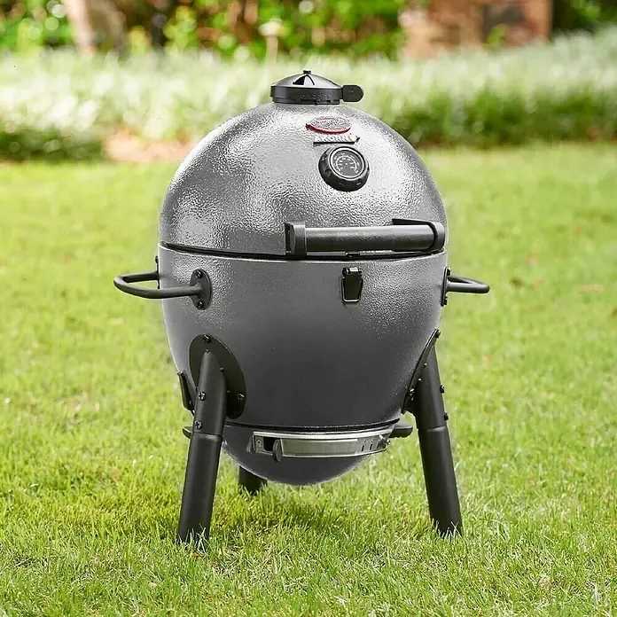 Char-Griller Holzkohlegrill Akorn Jr. Kamado - Durchmesser Grillfläche: 36 cm, Schwarz - Der Char-Griller Holzkohlegrill im Kamado-Stil mit seinem stabilen, eiförmigen Design, perfekt für köstliche Grillgerichte im Freien.
