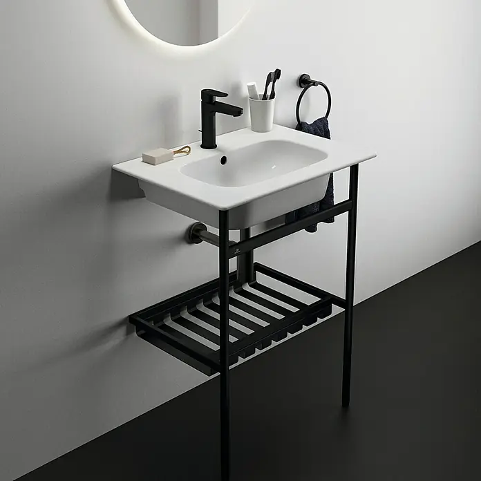 Ideal Standard Cerafine O Waschtischarmatur H120Schwarz, Matt, Mit Ablaufgarnitur - Ein modernes Waschbecken mit schwarzer Armatur und Ablage, stilvoll und funktional für jedes Badezimmer.