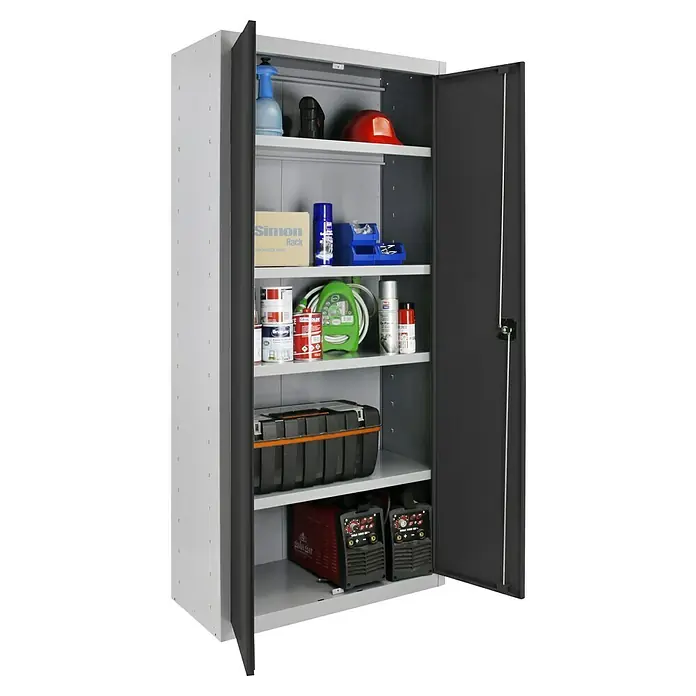 Simonrack Simonlocker Armario multiusos metálico Multi Professional Desmontado - L x An x Al: 40 x 60 x 180 cm, Gris/Antracita, Número de baldas: 4 ud. - Armario metálico con herramientas, pintura, una caja de herramientas, un casco y dos máquinas de soldar dentro. Una puerta está abierta.