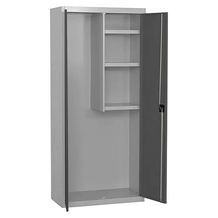 Simonrack Simonlocker Armario multiusos metálico Cleaning - L x An x Al: 40 x 60 x 180 cm, Número de puertas: 2 ud., Gris/Antracita - Un espacioso armario metálico gris con una puerta abierta, que cuenta con estantes y una barra para colgar ropa.