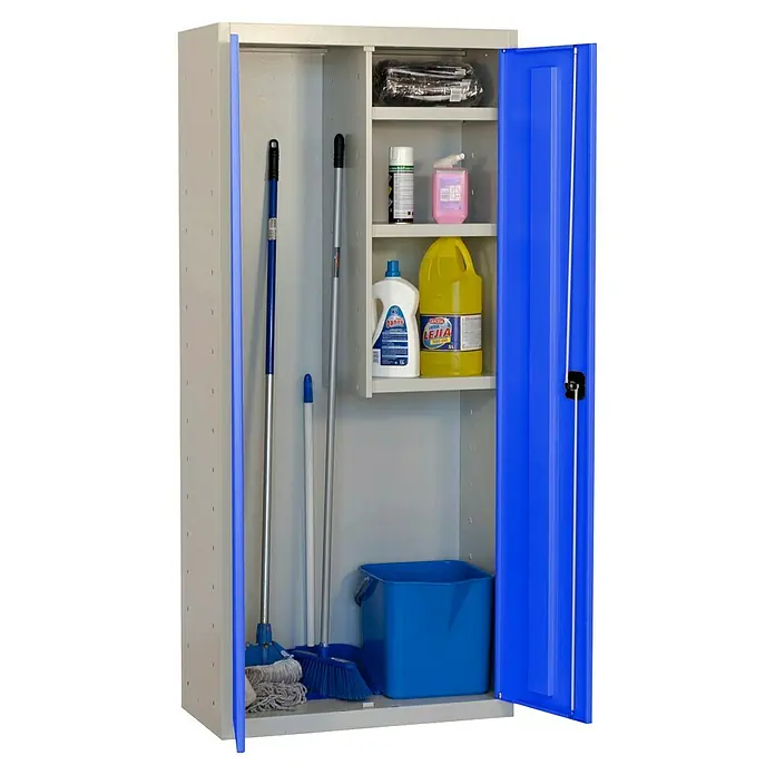 Simonrack Simonlocker Armario multiusos metálico Cleaning - L x An x Al: 40 x 60 x 180 cm, Número de puertas: 2 ud., Gris/Azul - Armario de limpieza con puerta azul, lleno de productos de limpieza, cubo y fregona, ideal para guardar equipos de limpieza.