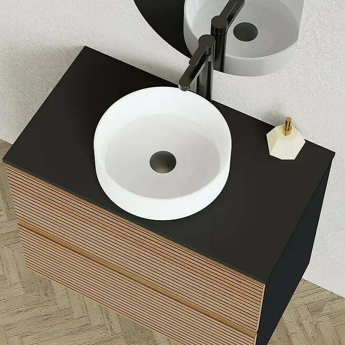 Artysan Conjunto de mueble de baño Osaka Top - Ancho: 80 cm, Negro/Nogal, 3 pzs. - Vista superior de un tocador de baño moderno con un lavabo redondo blanco sobre una encimera negra y un espejo.