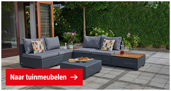 tuinmeubelen-op-terras-in-tuin