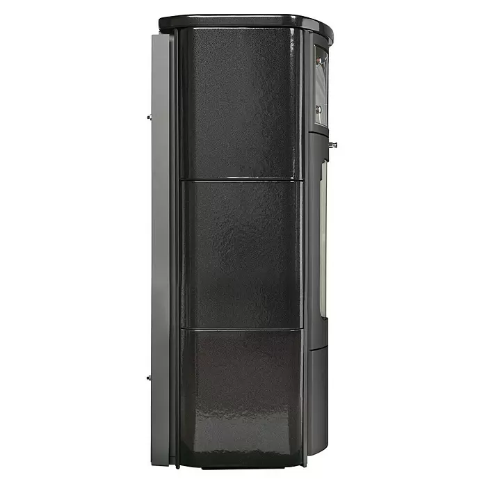Hark Kaminofen Opera B - 5 kW, Raumheizvermögen: 138 m³, Material Verkleidung: Keramik, Schwarz - Dunkelgrauer gesprenkelter freistehender Kaminofen mit abgerundeter Front und Seitenfenster.