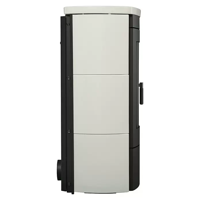 Hark Kaminofen Tiamo Ex - 6 kW, Raumheizvermögen: 165 m³, Material Verkleidung: Keramik, Creme/Weiß - Seitenansicht eines modernen, weiß-schwarzen Heizofens mit klarem, verkleidetem Design.