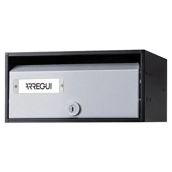 Arregui Buzón de correo Mira Flat - Acero, L x An x Al: 250 x 240 x 120 mm - Primer plano de un buzón ARRREGUI en un marco negro, que ofrece seguridad y estilo para tu correo.