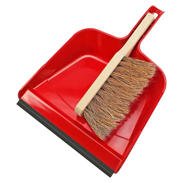 Kehr-Set Go Green - 2 -tlg., Material Borsten: Kokos, Holz/Kunststoff - Rote Kehrschaufel mit Handfeger. Ideal für die schnelle und einfache Reinigung im Haus oder Büro. Praktisches Reinigungsset.