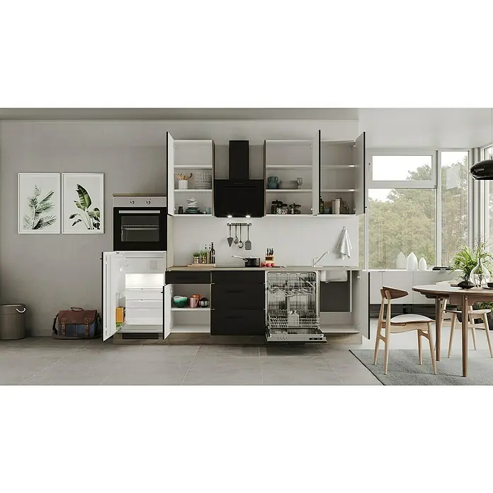 Flex-Well Küchenzeile Capri - Breite: 280 cm, Schwarz, Mit Elektrogeräten - Eine moderne Küche mit offenen Schränken, einem eingebauten Kühlschrank und einem Geschirrspüler, die ein helles und funktionales Design zeigt.