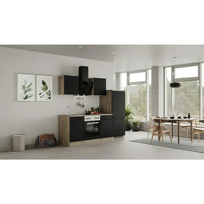 Flex-Well Küchenzeile Capri Typ 1 - Breite: 220 cm, Schwarz, Mit Elektrogeräten, Farbe Dunstabzugshaube: Schwarz - Eine moderne Küche in Grau- und Holztönen mit schwarzen Akzenten, minimalistischem Design und Essbereich mit großem Fenster.