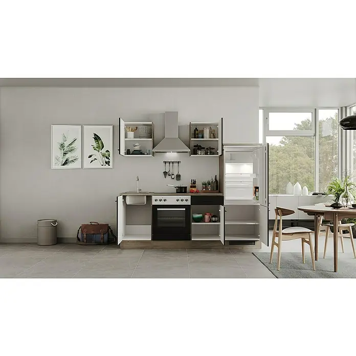 Flex-Well Küchenzeile Capri Typ 1 - Breite: 220 cm, Schwarz, Mit Elektrogeräten, Farbe Dunstabzugshaube: Silber - Einbauküche mit weißen Schränken, Spüle, Herd, Dunstabzugshaube und Kühlschrank, ergänzt durch einen Esstisch mit Stühlen in einem hellen Raum.