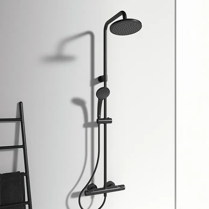 Ideal Standard Ceratherm Duschsystem T25 - Mit Thermostatarmatur, Höhe: 103 cm, Anzahl Strahlarten: 1 Stk., Schwarz - Elegante schwarze Duschgarnitur mit Kopf- und Handbrause. Das moderne Design ist ein Blickfang in jedem Badezimmer.