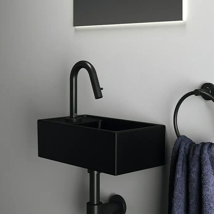 Ideal Standard Waschtisch-Siphon - 1 ¼″, Pulverbeschichtet, Schwarz - Schwarzes Aufsatzwaschbecken mit Armatur und Handtuchring, elegantes Design für moderne Badezimmer. Die perfekte Ergänzung für Ihr Badezimmer.