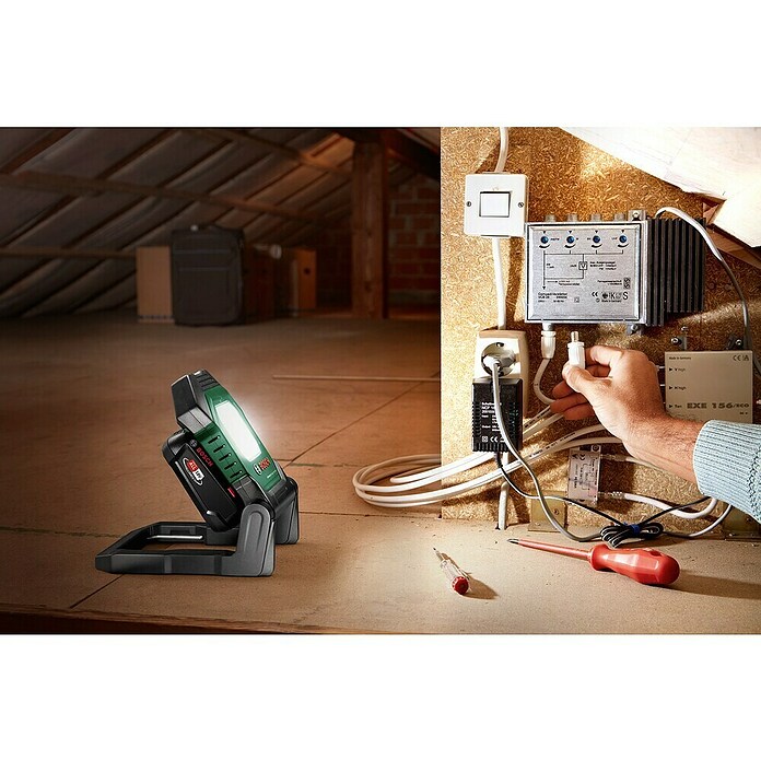 Bosch Power for All 18V Akumulatorska svjetiljka UniversalWorkLight 18V-2100  (18 V, Bez akumulatora, 3 stupnja osvjetljenja) | BAUHAUS