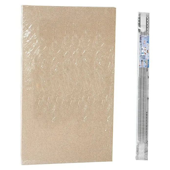 Simonrack Simontaller Schwerlastregal Ecoforte Chipboard - H x B x T: 200 x 150 x 75 cm, Traglast pro Boden: 400 kg, Anzahl Böden: 4 Stk., Stecken, Silber - Das Bild zeigt eine verpackte MDF-Platte neben einem kleinen verpackten Regalbausatz.