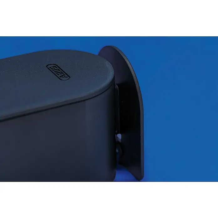 Abus Steuerzentrale BRIDGE ONE CFW3100BK - Schwarz, B x H: 55 x 52 mm - Detailaufnahme eines ABUS-Produkts, vermutlich eines Sicherheitsschlosses, montiert an einer blauen Oberfläche. Nahansicht des Designs.
