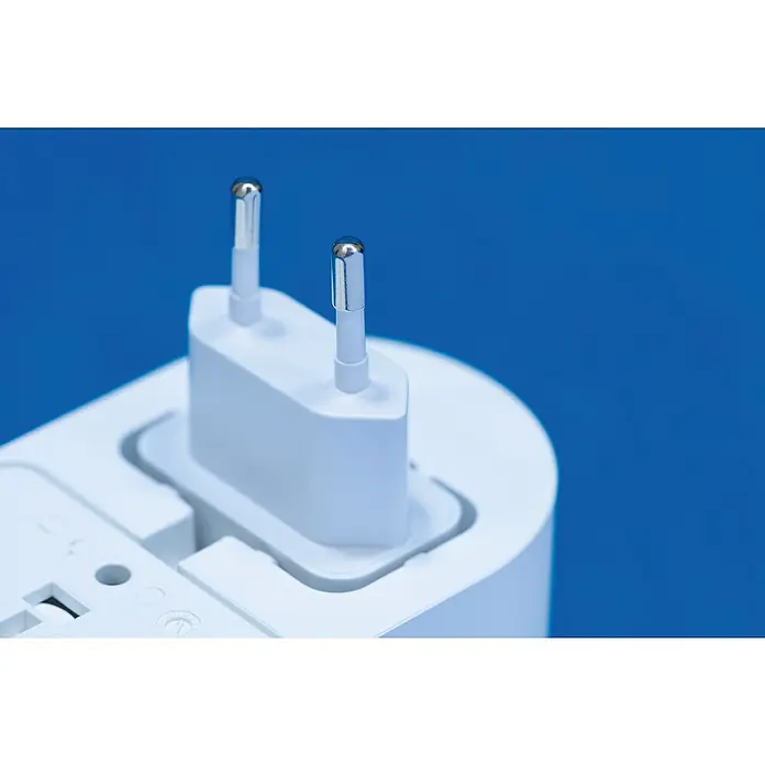 Abus Steuerzentrale BRIDGE ONE CFW3100W - Weiß, B x H: 55 x 52 mm - Europäischer Steckeradapter in Weiß, passend für diverse Steckdosentypen, ideal für Reisen und den Einsatz elektronischer Geräte.