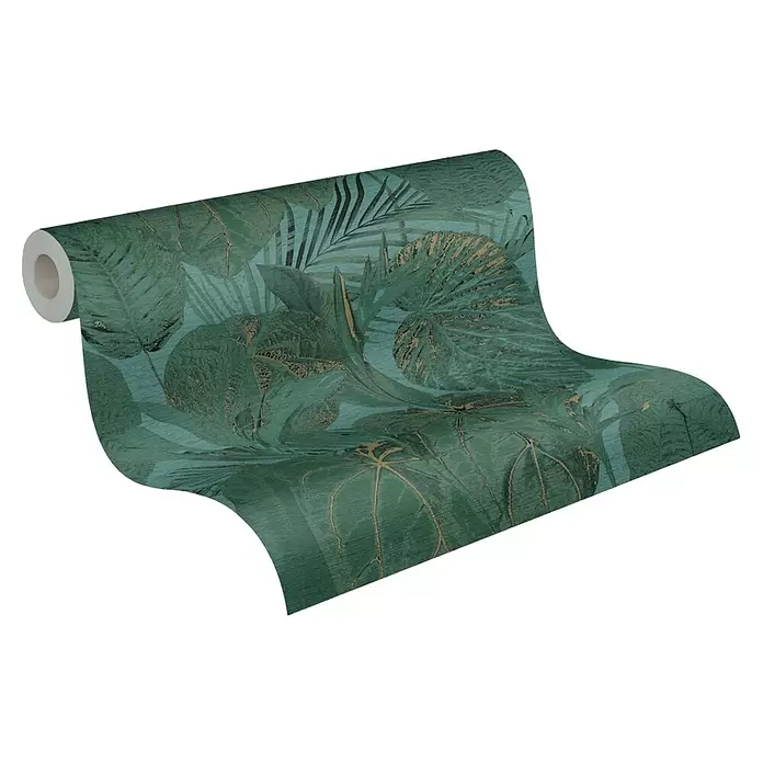 A.S. Création Famous Garden Vliestapete Dschungel - Petrol-Grün-Gold, Floral, 10,05 x 0,53 m - Grüne Tapetenrolle mit tropischem Blättermuster, leicht abgerollt.