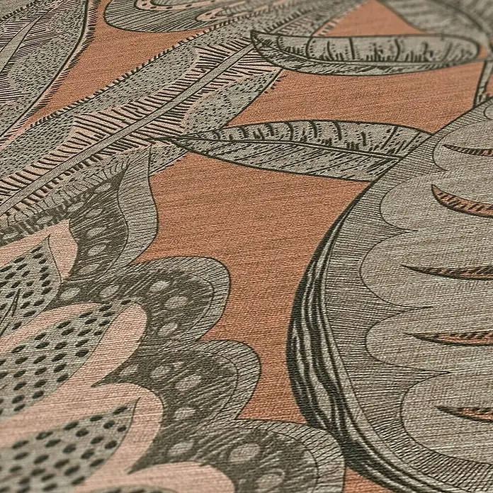 A.S. Création Famous Garden Vliestapete Blatt - Rosa-Grau-Taupe, Floral, 10,05 x 0,53 m - Detailaufnahme einer stilvollen Tapete mit Blattmuster in Grau und Pfirsich, die jedem Raum eine elegante Note verleiht.