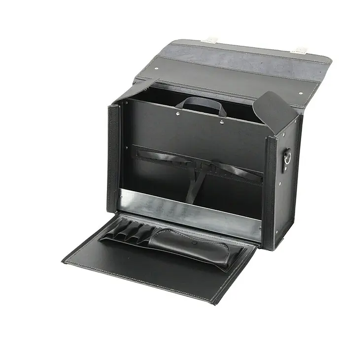 Hepco & Becker Werkzeugtasche Favorit 7122 - Innenmaß: B x T x H: 400 x 145 x 280 mm, Leder - Geöffnete schwarze Friseurtasche, die die Fächer und Halterungen im Inneren zeigt. Ideal für professionelle Werkzeuge.