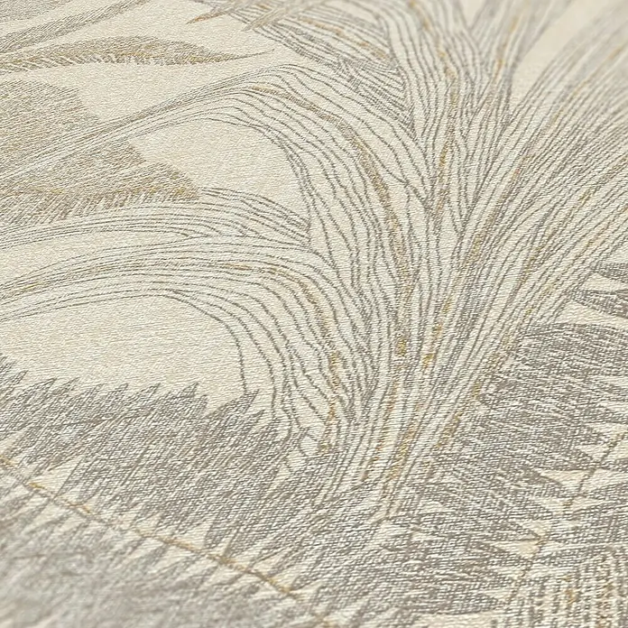 A.S. Création Stories of Life Vliestapete Dschungel - Beige-Gold, Floral, 10,05 x 0,53 m - Nahaufnahme einer texturierten Tapete mit einem Muster aus stilisierten Bäumen in sanften Beige- und Brauntönen für eine natürliche Wandgestaltung.