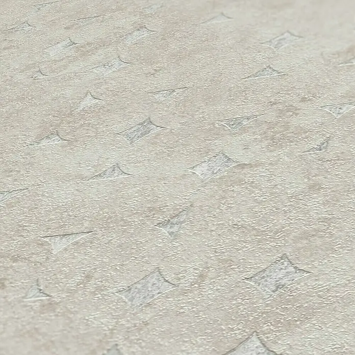 A.S. Création Stories of Life Vliestapete Used-Look - Beige-Silber, Betonoptik, 10,05 x 0,53 m - Nahaufnahme einer sandfarbenen Tapete mit einem subtilen Rautenmuster, ideal für ein elegantes Interieur.