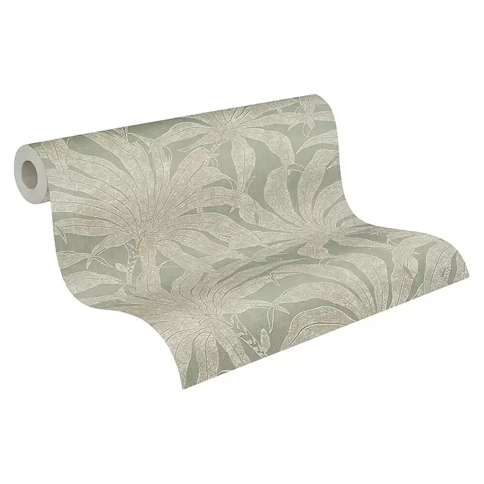 A.S. Création Jade 2 Vliestapete Pflanzen - Grün-Gold-Silber, Floral, 10,05 x 0,53 m - Hellgrüne Tapetenrolle mit beigem Palmenblattmuster, teilweise abgerollt.