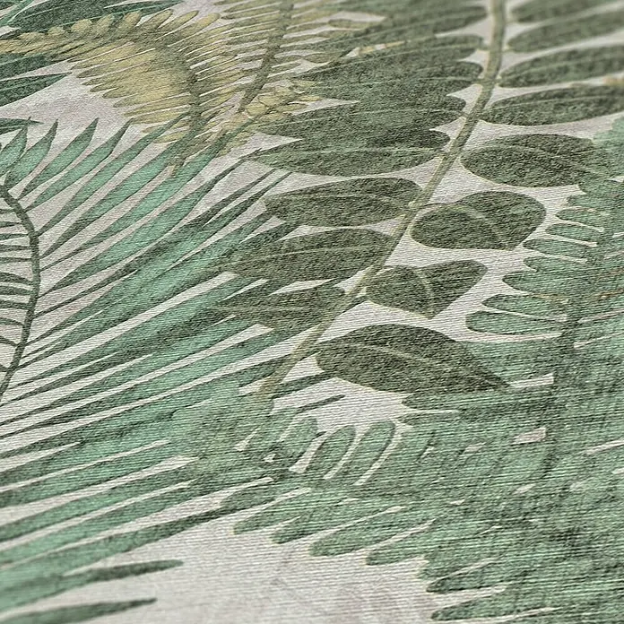 A.S. Création Famous Garden Vliestapete - Beige-Grün-Braun, Floral, 10,05 x 0,53 m - Nahaufnahme eines Textils mit einem grünen Blätterdruckmuster, das ein tropisches und natürliches Design zeigt.