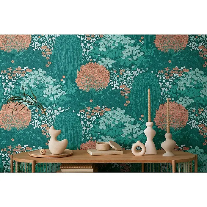A.S. Création Famous Garden Vliestapete - Petrol-Orange-Grün, Floral, 10,05 x 0,53 m - Dekorative Tapete mit floralem Muster in Grün- und Koralltönen, die eine elegante und natürliche Atmosphäre schafft.