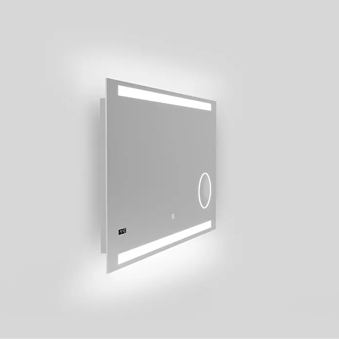 DSK Lichtspiegel Silver Rey - 100 x 60 cm, Leuchtmittel - Nahaufnahme eines beleuchteten LED-Badezimmerspiegels mit Digitalanzeige, der an einer weißen Wand hängt.