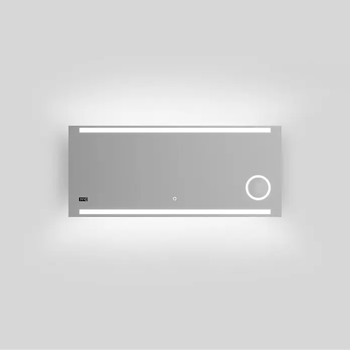 DSK Lichtspiegel Silver Rey - 140 x 60 cm, Silber, Leuchtmittel - Beleuchteter rechteckiger Badezimmerspiegel mit Digitalanzeige und runder Touch-Taste, der an einer Wand montiert ist.