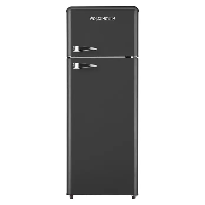 Wolkenstein Kühl-Gefrierkombination - Nutzinhalt Gesamt: 211 l, 62,6 x 54,5 x 145,6 cm, Schwarz - Bild eines Wolkenstein Kühl- und Gefrierschranks im Retro-Design. Der Kühlschrank ist in einem eleganten Grau gehalten und hat zwei Türen mit Chromgriffen.