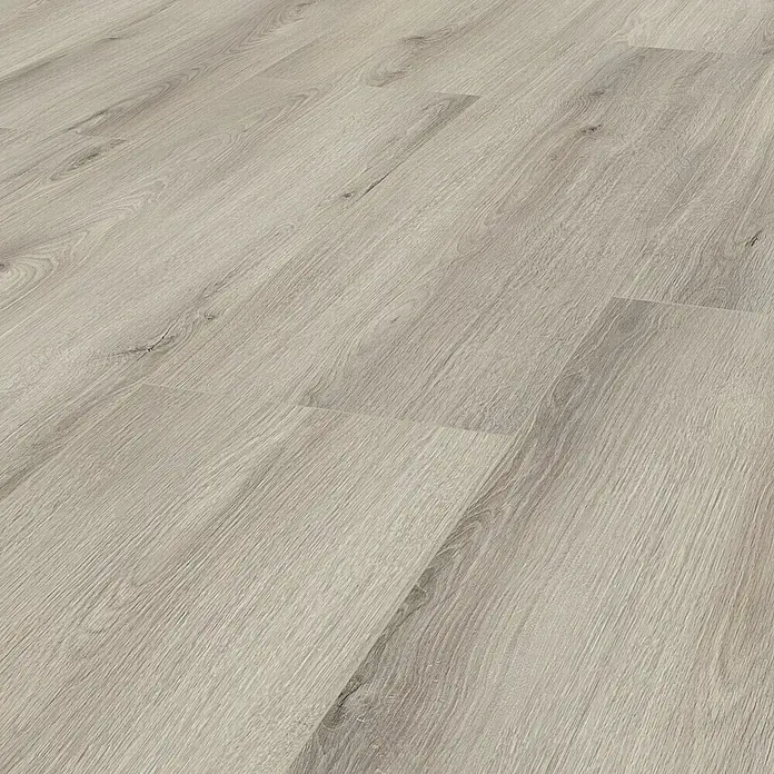 LOGOCLIC Aquaprotect Smart Laminatmuster Marea Oak - 300 x 195 x 6 mm, Landhausdiele - Nahaufnahme eines modernen, hellgrauen Laminatbodens, der eine elegante und natürliche Holzoptik bietet. Ideal für stilvolle Innenräume.