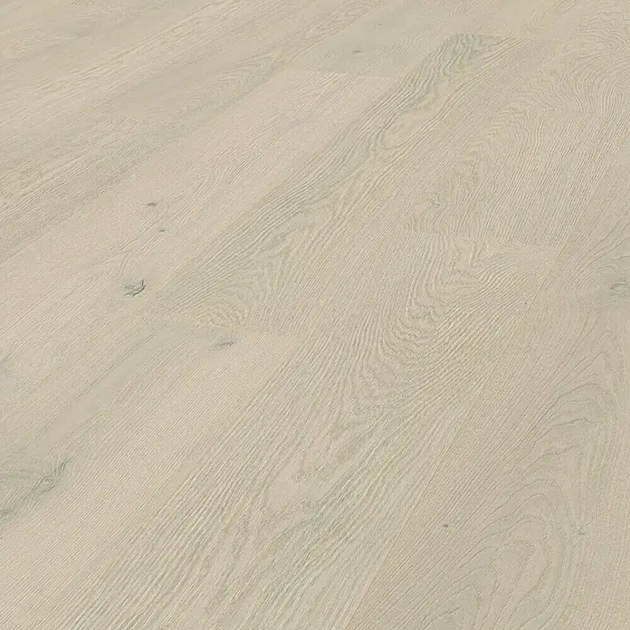 LOGOCLIC Aquaprotect Laminat - Mistery Oak, Landhausdiele, 1.288 x 195 x 8 mm - Nahaufnahme von hellem Eichenparkett mit sichtbarer Holzstruktur, ideal für moderne Innenräume und zur Vergrößerung des Raumgefühls.