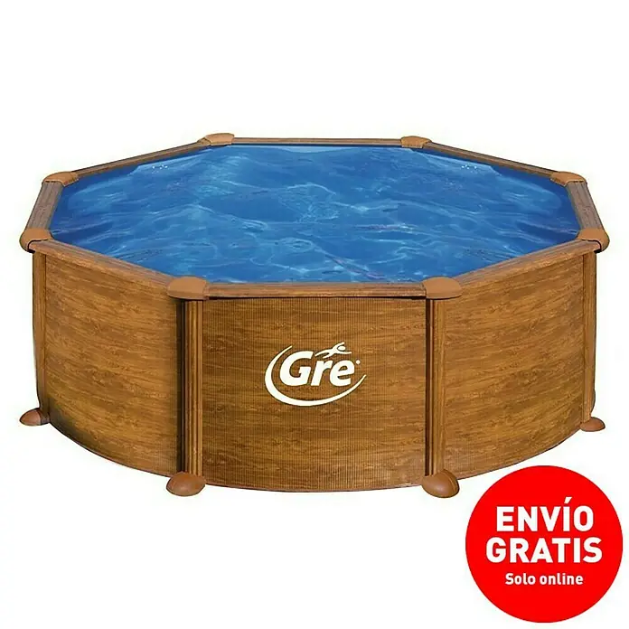 Gre Piscina de acero desmontable Mauritius - Ø x Al: 350 x 132 cm, Marrón claro, 11.250 l - En la imagen se muestra una piscina Gre hexagonal llena de agua. Tiene un acabado de madera marrón y un anuncio rojo y blanco de "Envío gratuito".