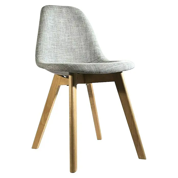 Home Deco Factory Silla Helsinki - Gris, 2 pzs. - Silla tapizada gris con patas de madera marrón claro. La silla tiene una forma moderna y minimalista.