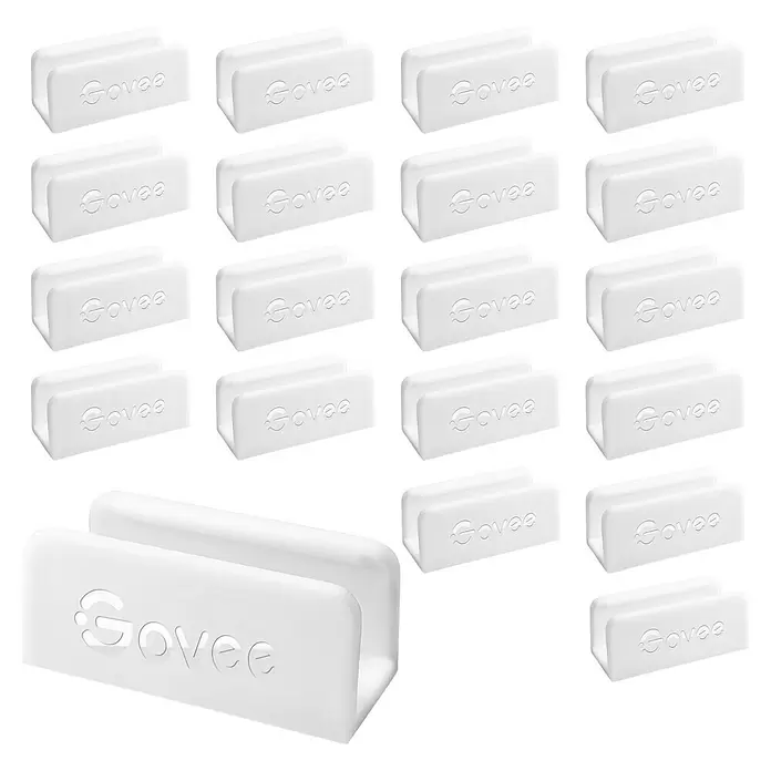 Govee Befestigungsclip-Set - Passend für: Govee Neon-LED-Streifen in H61A1-Profilen - Weiße Govee Logo-Ständer, wahrscheinlich für Lichtleisten.