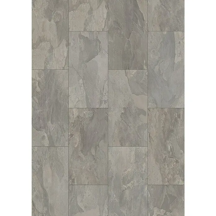 LOGOCLIC Ceramico Laminat - Lucienda, Fliese, 638 x 330 x 8 mm - Detailaufnahme eines Bodens mit Fliesen in Schieferoptik. Die grauen Fliesen mit unregelmäßiger Textur sind rechteckig und nahtlos verlegt.