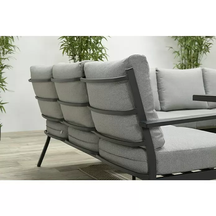 Garden Impressions Loungemöbel-Set Sergio - 3 -tlg., Aluminium, Rechts, Schwarz/Grau - Graues Outdoor-Sofa mit dunklem Metallrahmen und Stoffkissen im Außenbereich.