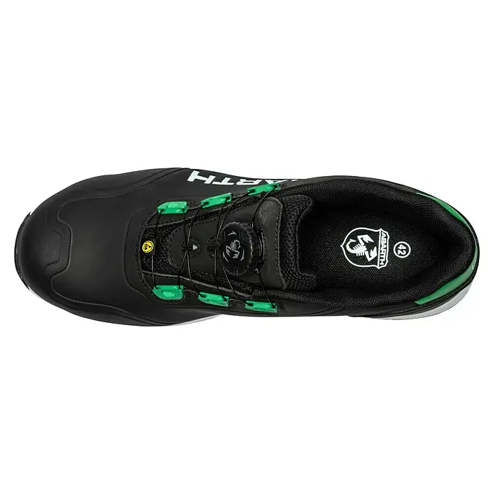Abarth Zapato bajo de seguridad Scorpion - 42, Clase de protección según EN ISO 20345: S3, Negro/Verde - Vista superior de un zapato de seguridad Abarth negro con detalles verdes y cierre giratorio para una sujeción y comodidad óptimas.