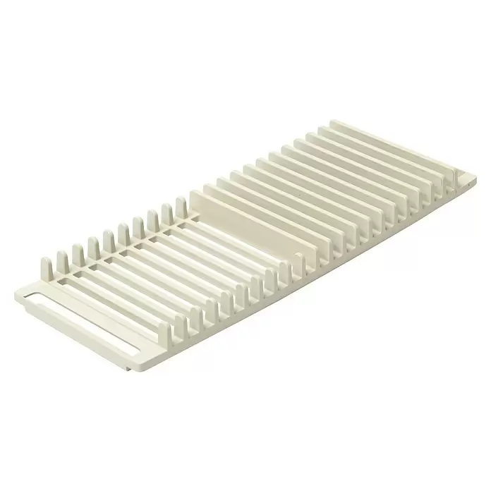 Umbra Abtropfmatte Udry - L x B x H: 61 x 46 x 4 mm, Kunststoff, Beige - Hellbeiger Kunststoff-Geschirrständer, ein rechteckiger Einsatz mit vertikalen Schlitzen für Teller.
