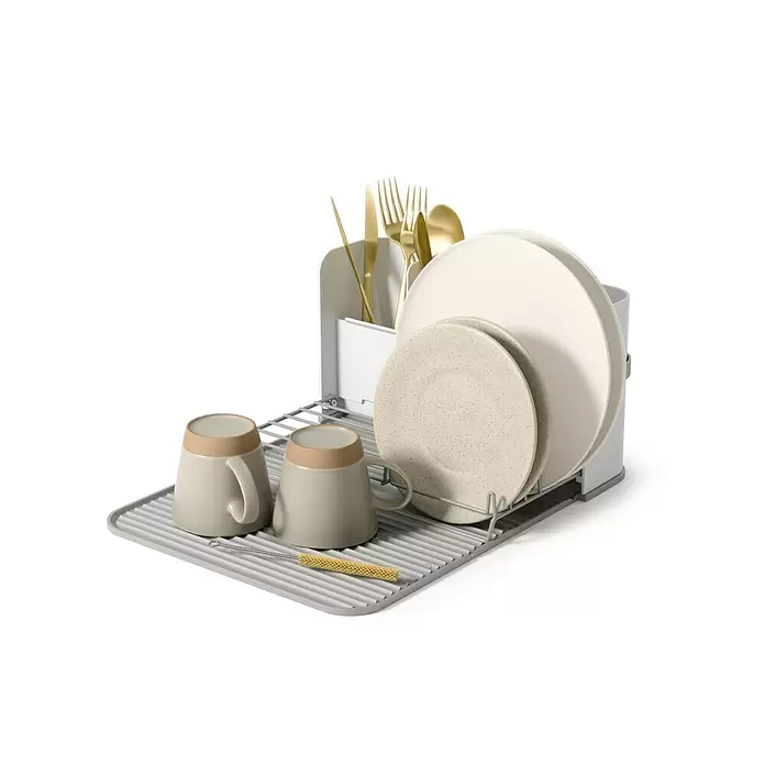 Umbra Abtropfgestell Sling - L x B x H: 33 x 38 x 17 cm, Kunststoff, Grau-Weiß - Graues Abtropfgestell mit beigen Tellern, Tassen und goldenem Besteck.
