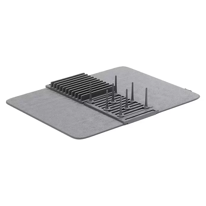 Umbra Abtropfmatte Udry Peg - L x B x H: 47 x 17 x 9 cm, Kunststoff, Anthrazit - Graue Abtropfmatte mit integriertem grauem Kunststoff-Geschirrständer mit Tellerfächern und Trockenzapfen.