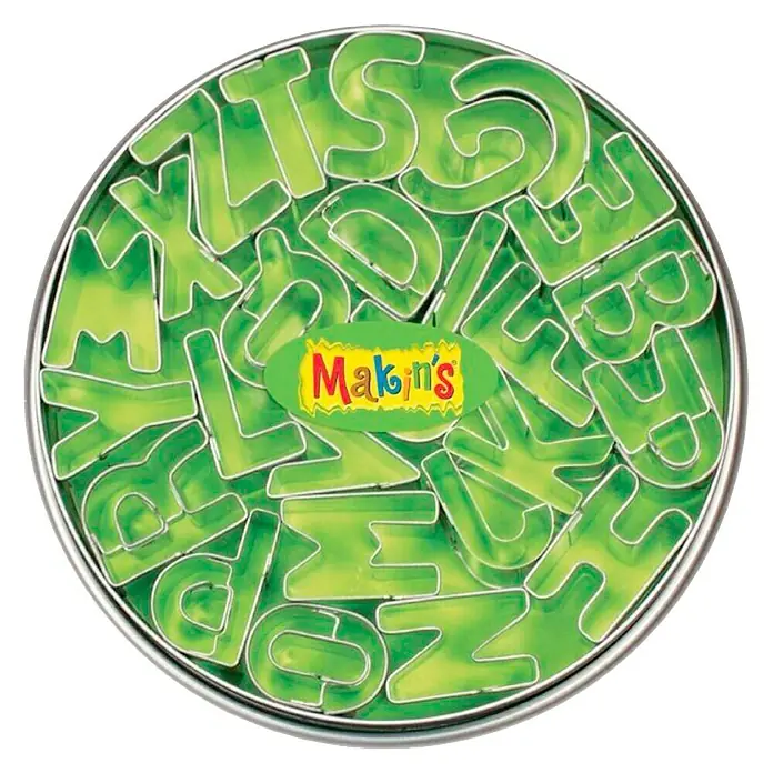 Juego de cortadores Abecedario - Acero, 26 pzs. - Juego de cortadores de letras Makins en una lata redonda, ideal para manualidades y decoración de pasteles y galletas.