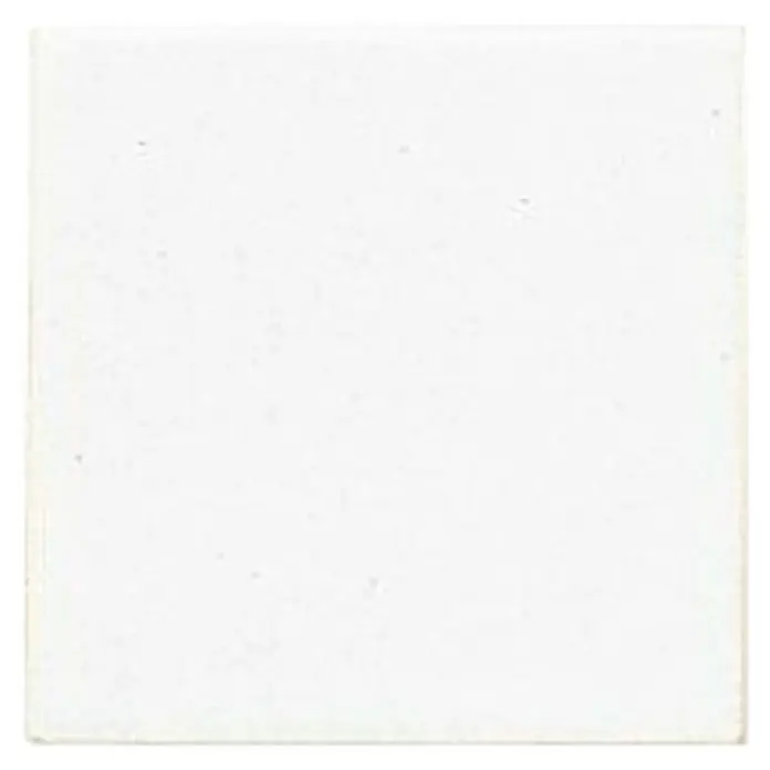 Esmalte de color Botz - Blanco, 200 ml - Primer plano de una sola baldosa de cerámica blanca brillante con textura mínima, ideal para interiores modernos y baños.